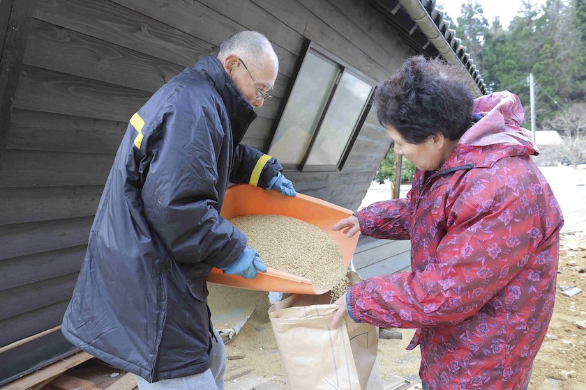 日本闹米荒，游客暴增、极端天气可能都不是根本原因